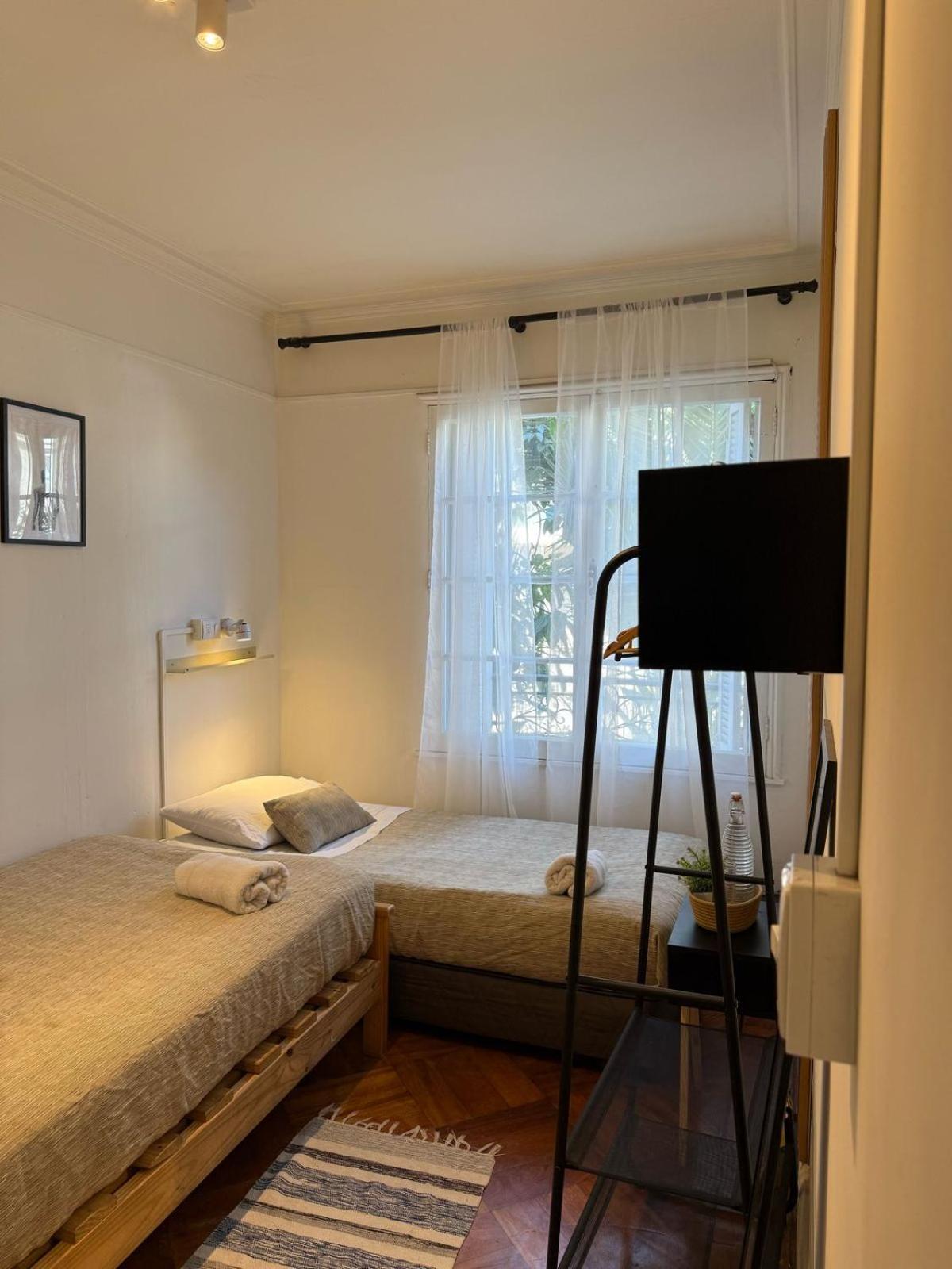 Yogi Hostels Santiago del Cile Esterno foto
